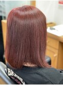 チェリーレッドでボブスタイル