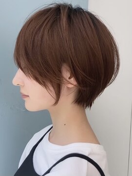 ビュー フクオカ(VIEW FUKUOKA) 美髪にオトナかわいいホワイトグレージュネビージュショートボブ