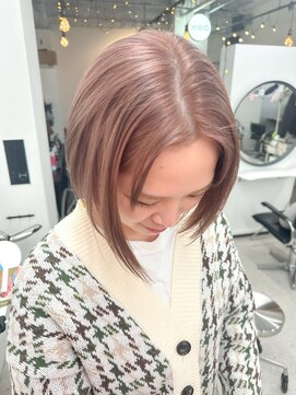 ヒビヲ(HIBIO) ダブルカラーベージュカラーハイトーンカラーケアブリーチボブ