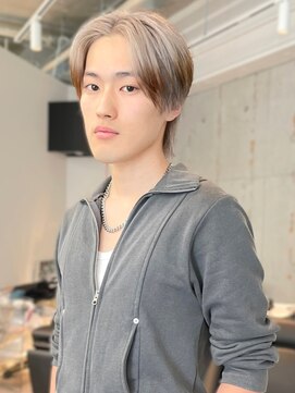 シティ(sity.) ハイトーン　センターパート　メンズショート　ツーブロック