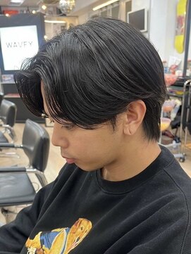 ウェイビーエフティフィフス 横浜西口(WAVEY ft.fifth) ニュアンスパーマセンターパートフェザーパーマサーフカール30代