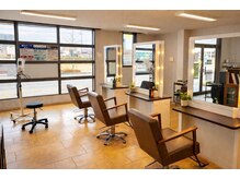 リーフ 焼津店(LeaF)の雰囲気(明るく清潔感のある店内です)