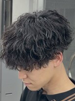オーバル ジングウマエ(OVARL jingumae) 縦落ちパーマシャドウパーマ波巻きパーマ