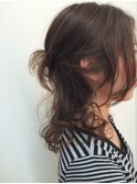 シンプルまとまりのあるでやわらかハーフアップ