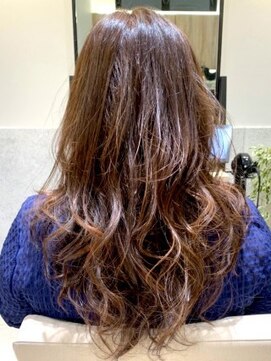 クアトログランシュ 水戸店(QUATRO×GranCieux) ビタースイートブラウン×ラフカール