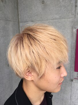 アールモンドヘア新世界 マッシュスタイル