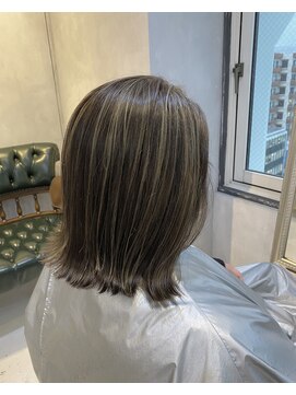 オーストヘアー リュウール(Aust hair Lueur) コントラストハイライト