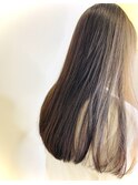 うっとりツヤ髪、ナチュラルロング。