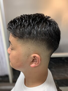 ネクサスアンドコー 浦安店(NEXUS&Co.) バーバースタイルアイロンパーマフェード[浦安]<理容室>