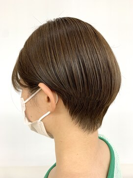 クオリス 上板橋店(QUALIS) 20代30代40代大人かわいいマッシュショート/耳かけ丸みショート