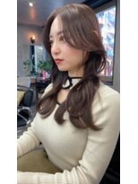 アイユー(ii+U)&nbsp;韓国　レイヤースタイル　くびれ巻き　上品　レディライク