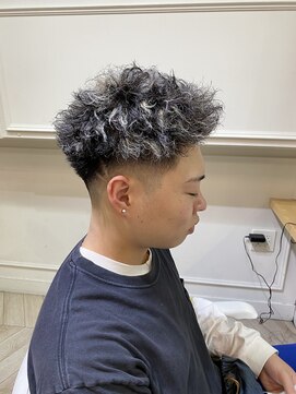 エル(EL by green) 《tomi》フェードショート×ツイスパ