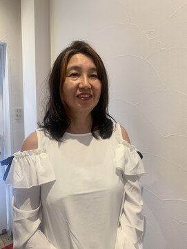 アンプレヴーアジュテ(Impre'vu ajoute) ゆるふわカールスタイル