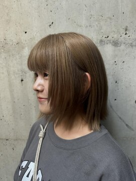 アンレーブ(UNREVE) オリーブベージュカラー