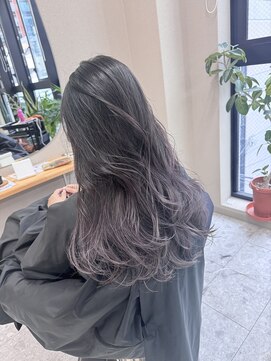 シカ 神戸三宮元町店(Cica) グラデーション ラベンダー ハイトーン ブリーチ 透明感 三宮