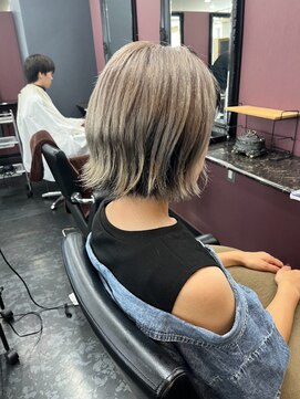 アイズ 渋沢(AIZU) 白髪ぼかしケアブリーチカラー