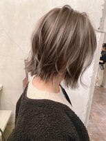 ヴィークス ヘア(vicus hair)&nbsp;ハイライトミルクティーグレージュレイヤーボブ30代40代