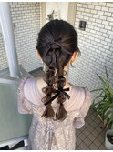編み下ろし　参列ヘア　ツインアレンジ　ツインポニー