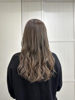 プロビューティーサロン(PRO BeautySalon)の写真/ロング料金無料！低刺激なカラーから美容成分配合カラーまで幅広くご用意！あなたの髪質に合わせてご提案♪