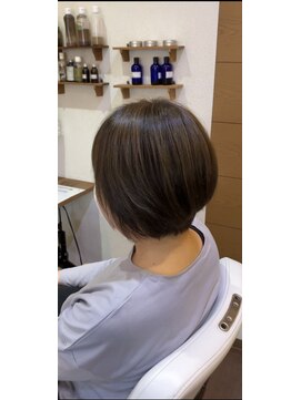 ヘアーメイク ラピス(hair make Lapis) 柔らかショートボブ/オリーブカラー/デザインカラー