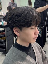 ジーニー 千葉(GENiE)&nbsp;ウルフ/センターパート/カルマパーマ/ニュアンスパーマ/古荘竜生