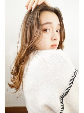 レイヤーカット/くびれヘア/ベージュカラー/２０代/