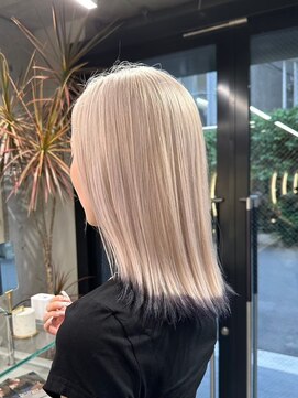 ソル ジングウマエ(SOL JINGUMAE) 表参道ハイトーンカラーシルバーホワイトブロンドブリーチ2回