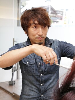 ヘアーメイク アテナ(Hair Make ATENA)の写真/【レディースカット¥2300】いつでも嬉しいプチプラ☆丁寧な施術でピッタリのスタイルを見つけてくれる♪