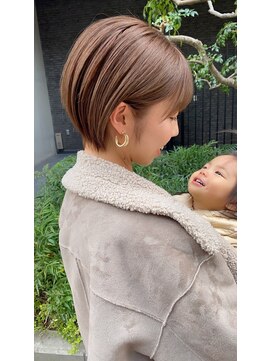 ミィ 浦和(mee) 【mee.】シアベージュ　大人可愛いエアリーショート