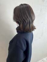 アイティーバイアルバム 下北沢店(IT by ALBUM)&nbsp;くびれミディ_アースカラーくびれヘアツートンカラー_ba367901
