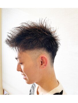 ブルーモスク トウキョウ(TOKYO) 会社員OKニュアンスパーマ ワイルドアップバング スキンフェード