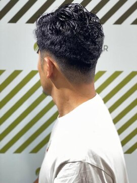 バーバーバー 四谷(BARBER-BAR) 大人の刈り上げスタイル