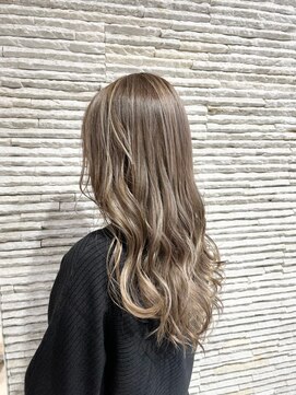 ビス ヘア アンド ビューティー 西新井店(Vis Hair＆Beauty) 20代30代40代大人可愛いミルクティーベージュハイライト