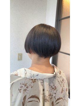 ユアースペースサロンシー(Your space salon.C) 大人マッシュショートレイヤーボブ刈り上げ丸み小顔ボブ