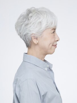 えがお美容室 【えがお美容室】グレイヘアの方に◎分け目カバーパーマスタイル