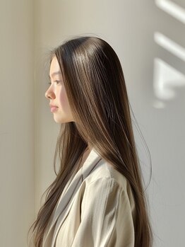 エミイ 鎌倉(eMii.)の写真/柔らかい地毛風ストレートでまっすぐな縮毛矯正は卒業［髪質改善/ストレート/トリートメント/縮毛矯正］