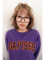 ケアブリーチハイトーンベージュカーリーボブ