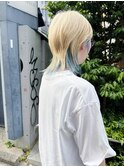 ブロンドウルフ×水色インナーカラー