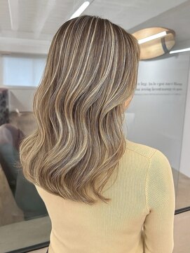 ヘアサロン エフ 渋谷(F) #ハイライト#ブリーチ#ミルクティーベージュ