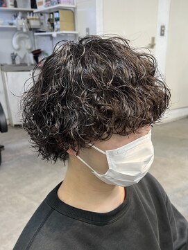 フィフス(fifth) 韓国風センターパートウルフマッシュ波巻きスパイラルパーマ黒髪