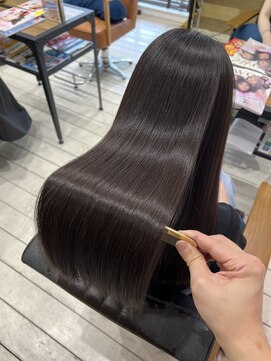 パドトロワ(Pas de trois) 20・30代の忙しい毎日を楽にする髪質改善/艶固定化システム