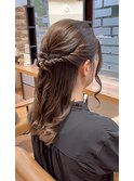 シンプルが可愛い!お呼ばれハーフアップデザイン!