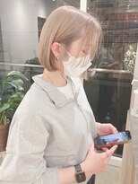 リラ バイ ミラ 新宿(LILA by MILA) ミルクティーボブ/ミニボブ/まろやかベージュ/ハイトーンカラ