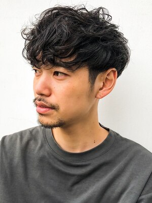 気取ってないのにかっこいい。ON/OFFキマるスタイルは、美容感度の高い男性から支持を得るair 青山で。