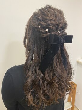 ザザ(ZAZA) ガーリーなハーフアップ