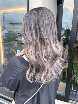 フェーディン(fa/din) グレーベージュバレイヤージュ