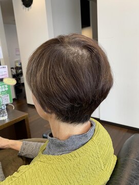 アンシャンテ(ENCHANT) くせ毛をいかしたショートボブ