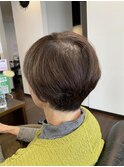 くせ毛をいかしたショートボブ