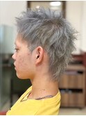 メンズ おしゃれな大人のスパイキーショート シルバーカラー