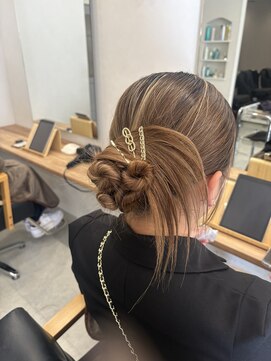 イロ(iro) ヘアアレンジ